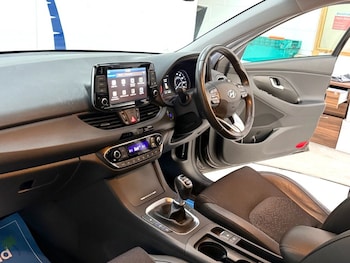 Used Hyundai i30 2017 for sale - 77133574: Photo