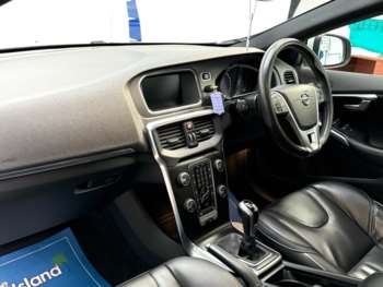 Used Volvo V40 2018 for sale - 73927182: Photo