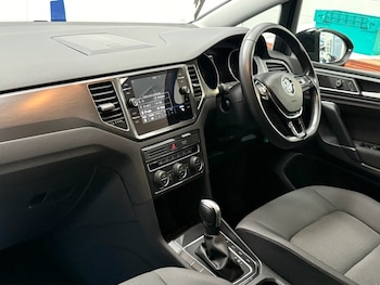 Used Volkswagen Golf SV 2020 for sale - 76604861: Photo