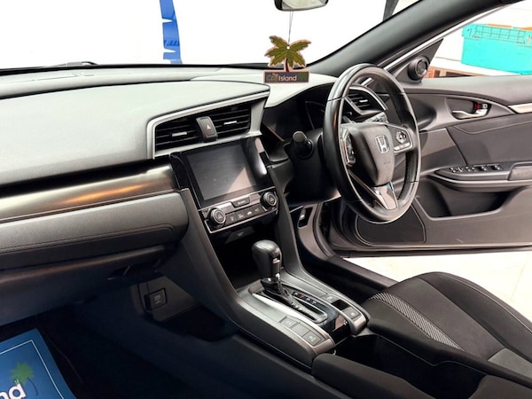 Used Honda Civic 2018 for sale - 74592530: Photo 3