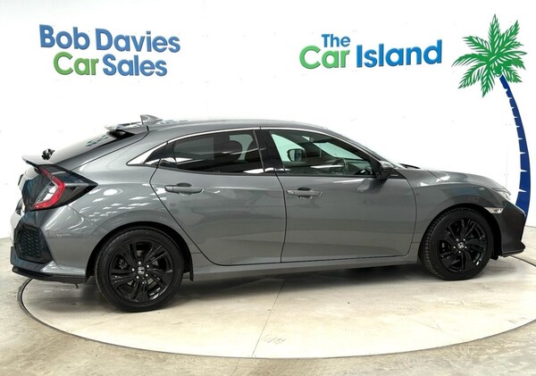 Used Honda Civic 2018 for sale - 74592530: Photo 9