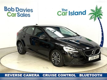 2019 (19) - 1.5 T2 GPF Momentum Nav Plus Hatchback 5dr Petrol Auto Euro 6 (s/s) (122 ps