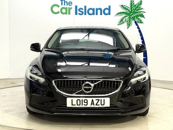 Used Volvo V40 2019 for sale - 77133573: Photo
