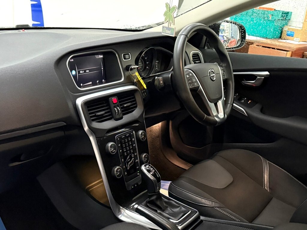 Used Volvo V40 2019 for sale - 77133573: Photo 4