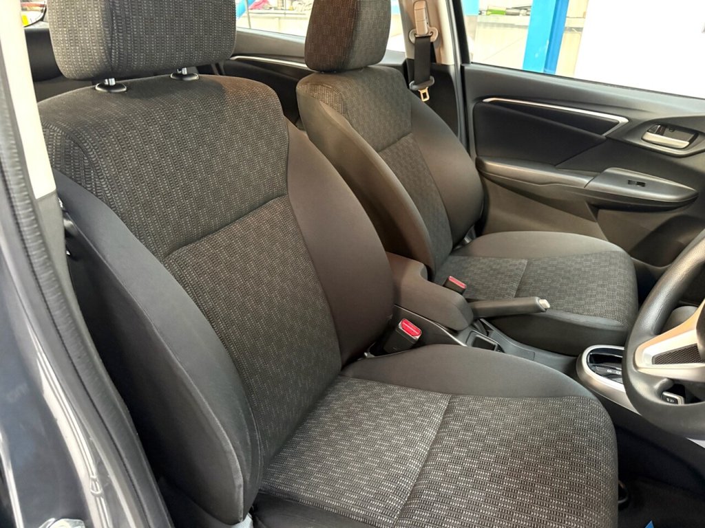 Used Honda Jazz 2017 for sale - 77936172: Photo 12