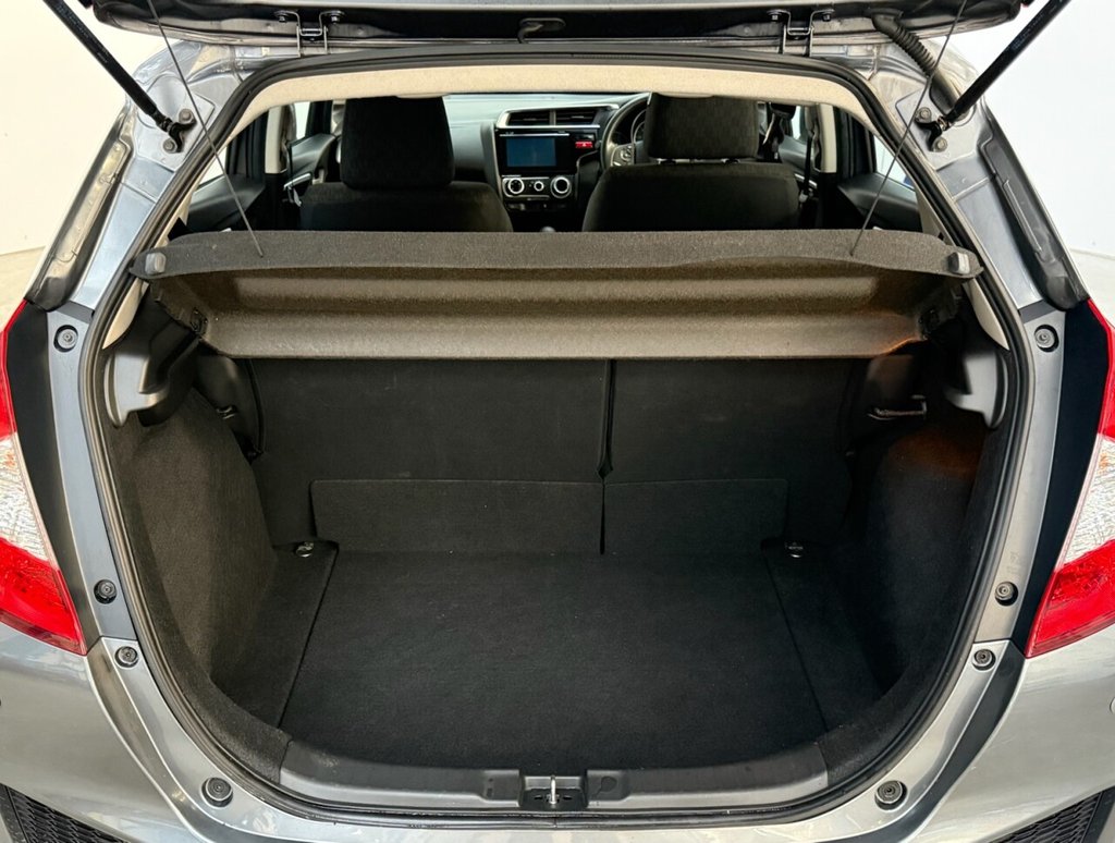 Used Honda Jazz 2017 for sale - 77936172: Photo 28