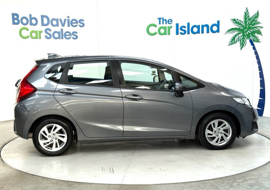 Used Honda Jazz 2017 for sale - 77936172: Photo 8