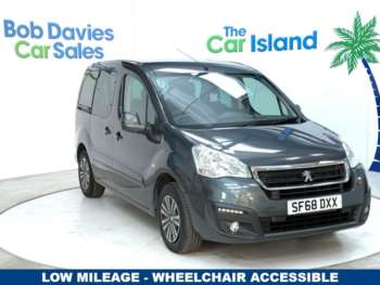 2018 (68) - WHEELCHAIR ACCESSIBLE VEHICLE 5-Door