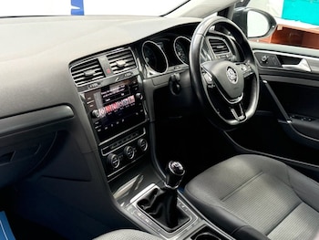 Used Volkswagen Golf 2020 for sale - 78672446: Photo
