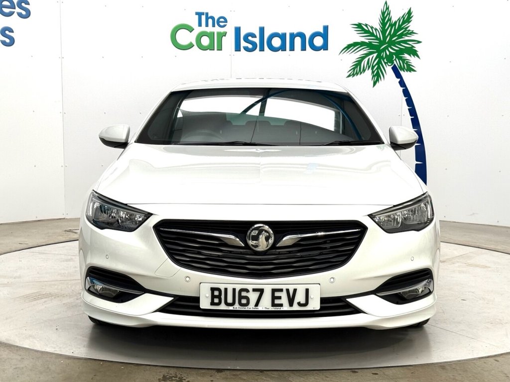 Used Vauxhall Insignia 2017 for sale - 77820753: Photo 2