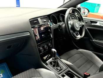 Used Volkswagen Golf 2018 for sale - 74722535: Photo