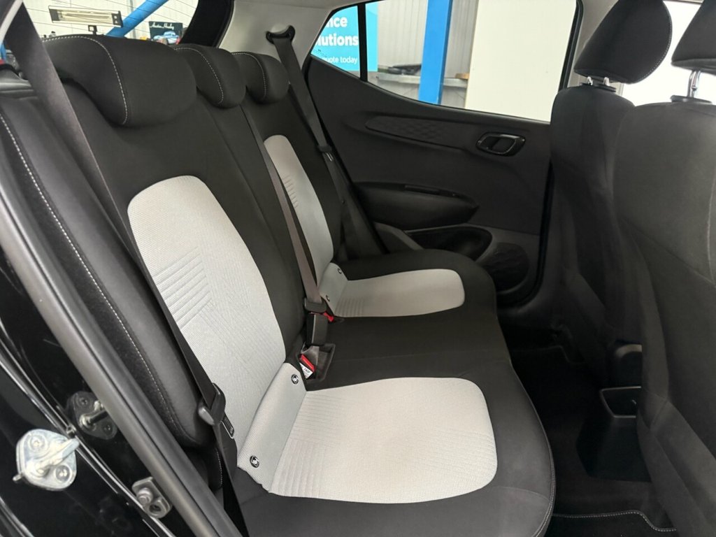 Used Hyundai i10 2020 for sale - 77200377: Photo 34