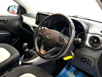 Used Hyundai i10 2020 for sale - 77200377: Photo