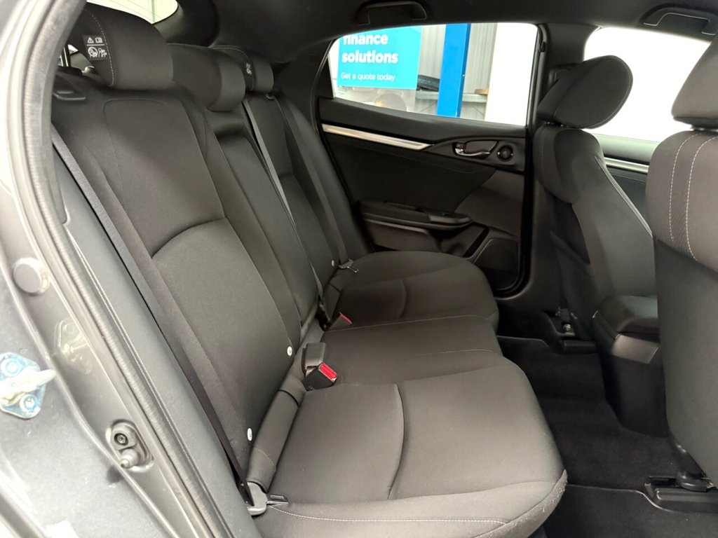 Used Honda Civic 2018 for sale - 77748329: Photo 30