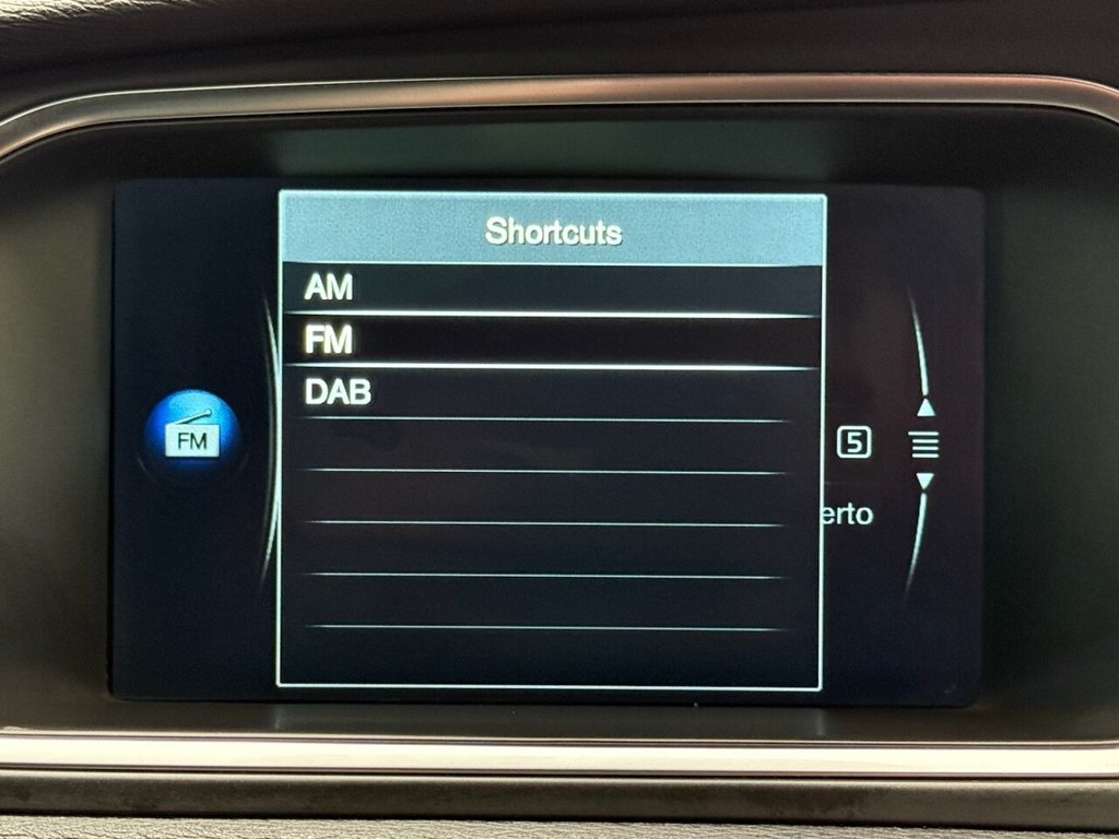 Used Volvo V40 2016 for sale - 75986591: Photo 26