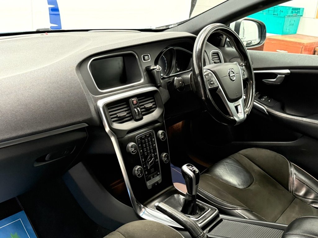 Used Volvo V40 2016 for sale - 75986591: Photo 4
