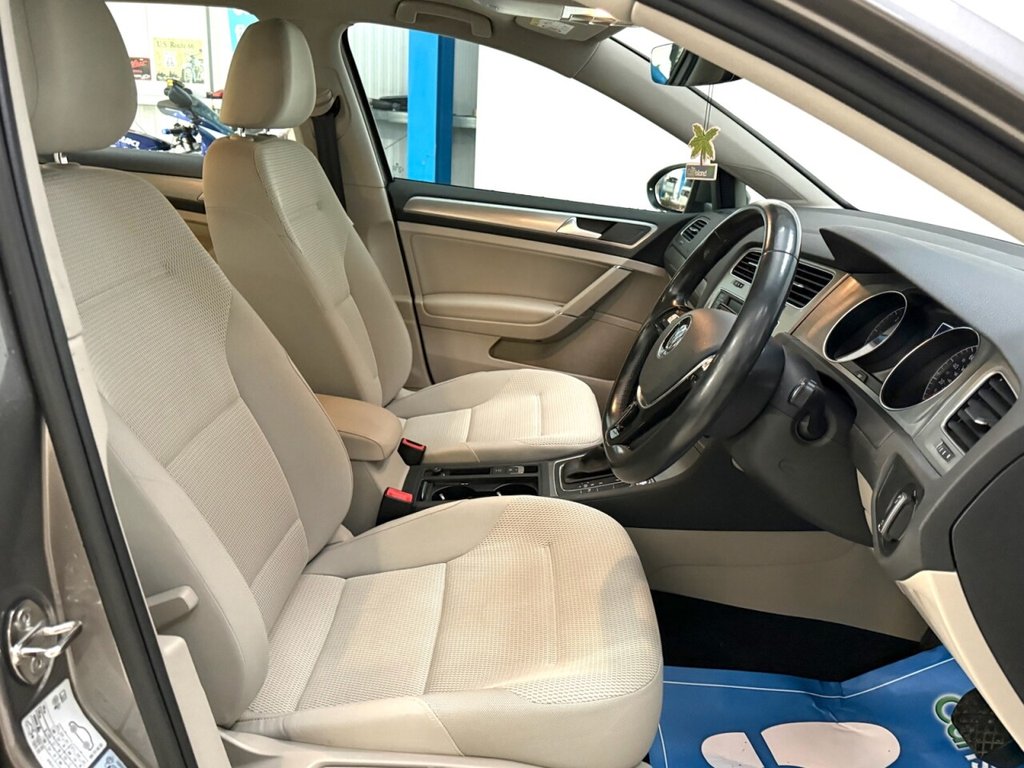 Used Volkswagen Golf 2017 for sale - 77276459: Photo 12