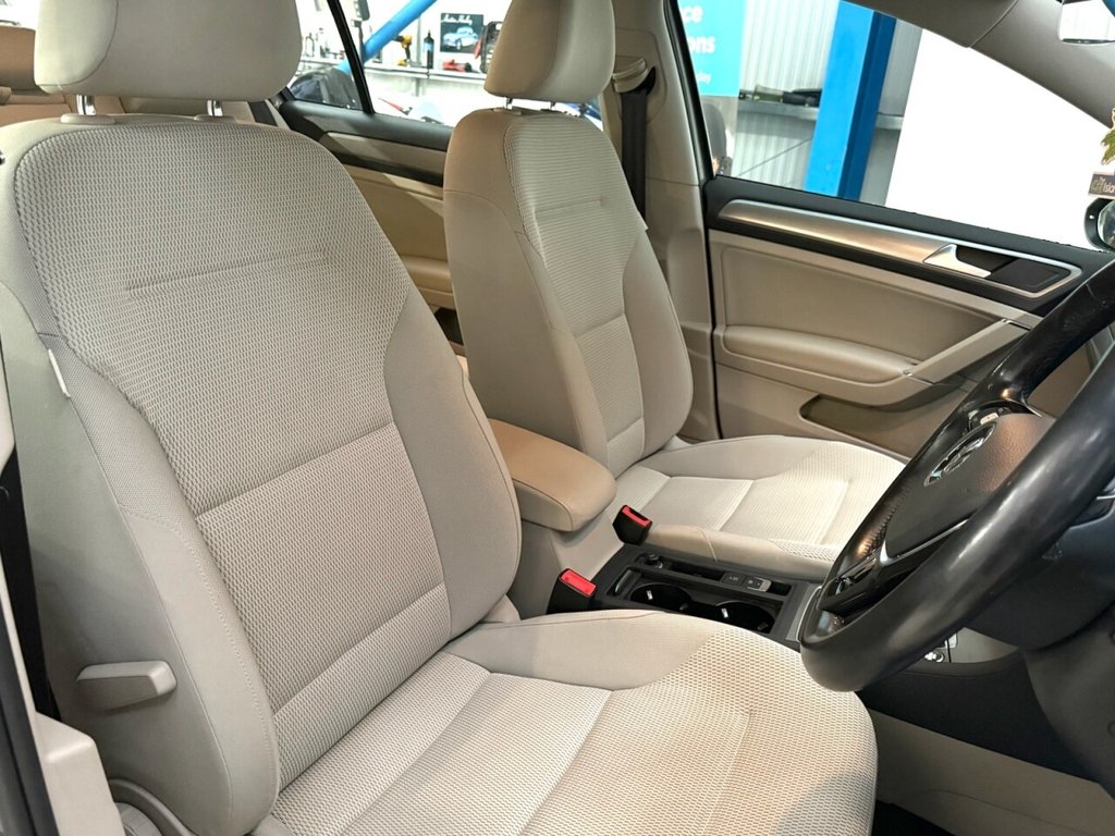 Used Volkswagen Golf 2017 for sale - 77276459: Photo 13