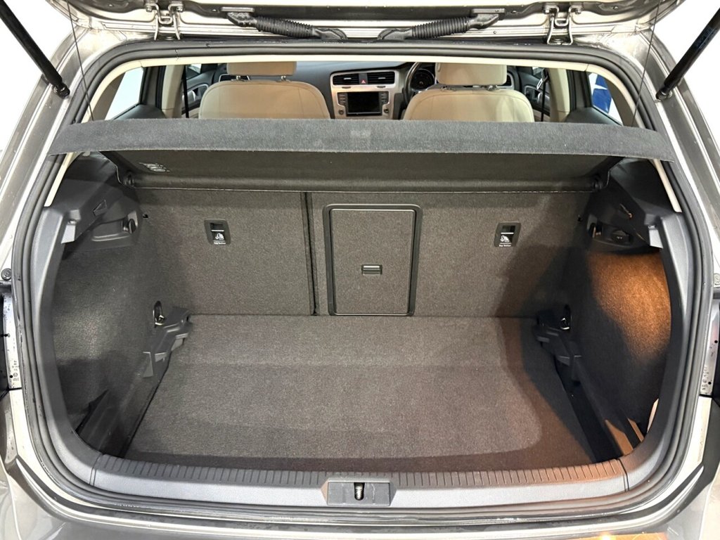 Used Volkswagen Golf 2017 for sale - 77276459: Photo 27