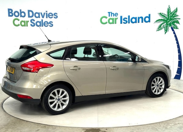 Used Ford Focus 2017 for sale - 74904365: Photo 9