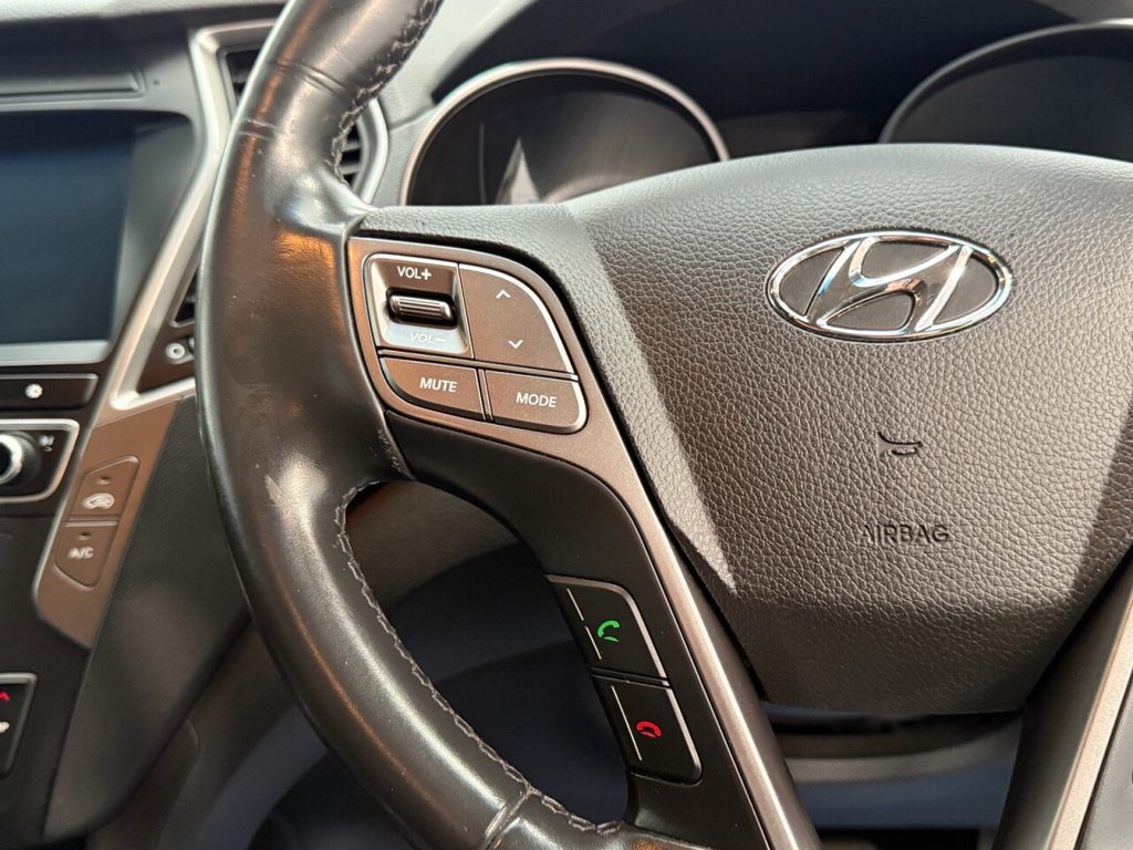 Used Hyundai Santa Fe 2018 for sale - 76345817: Photo 22