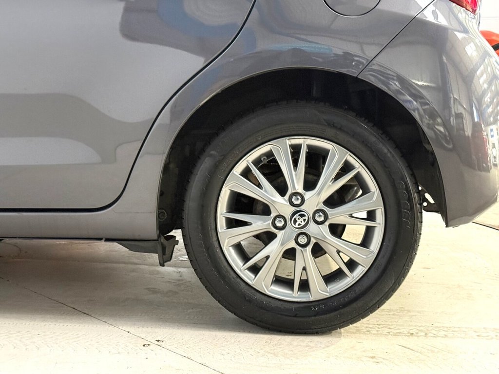 Used Toyota Yaris 2018 for sale - 77122319: Photo 11