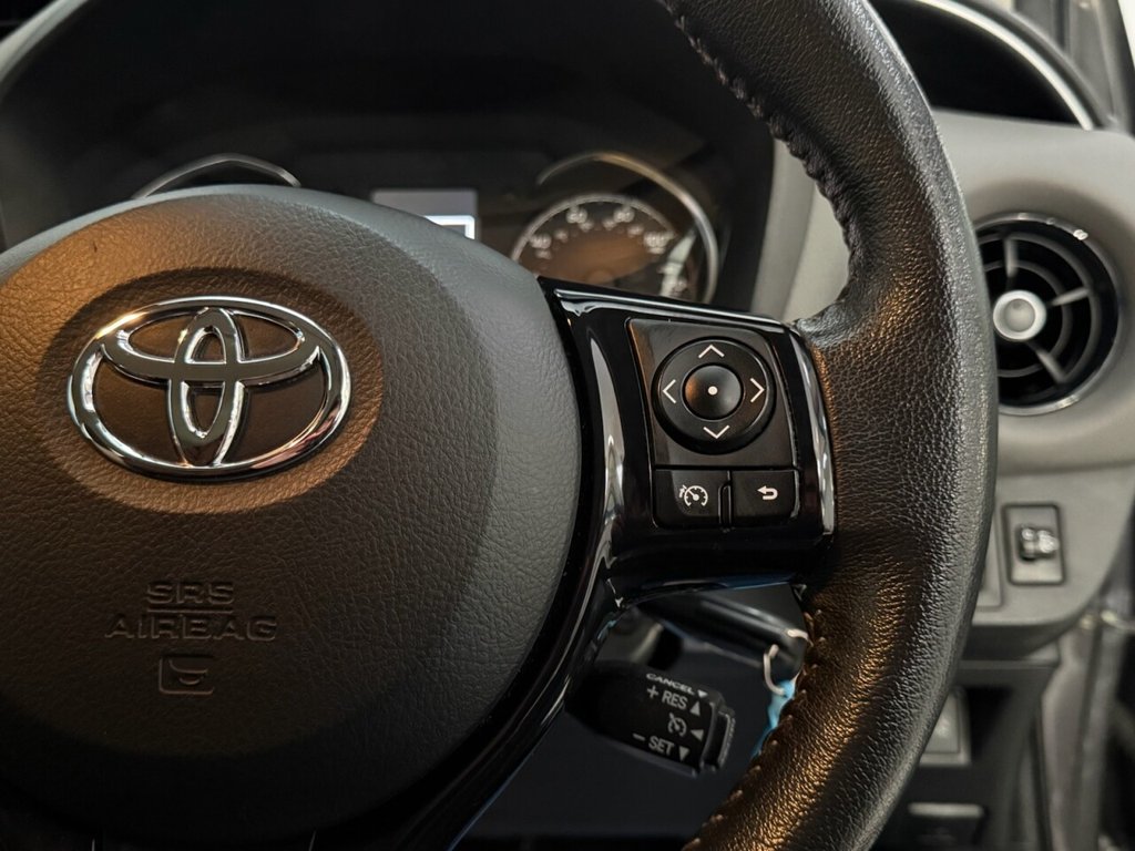 Used Toyota Yaris 2018 for sale - 77122319: Photo 19