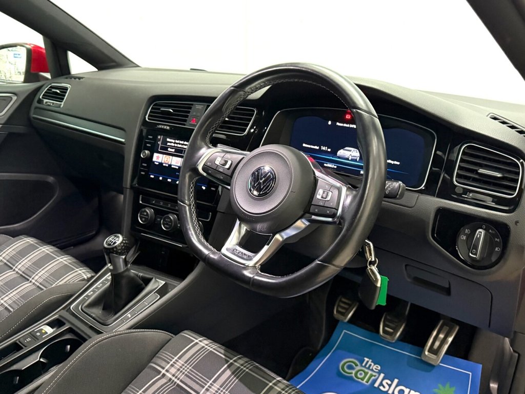 Used Volkswagen Golf 2017 for sale - 76470271: Photo 15