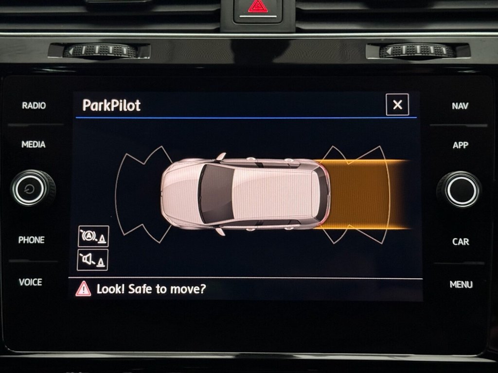 Used Volkswagen Golf 2017 for sale - 76470271: Photo 30