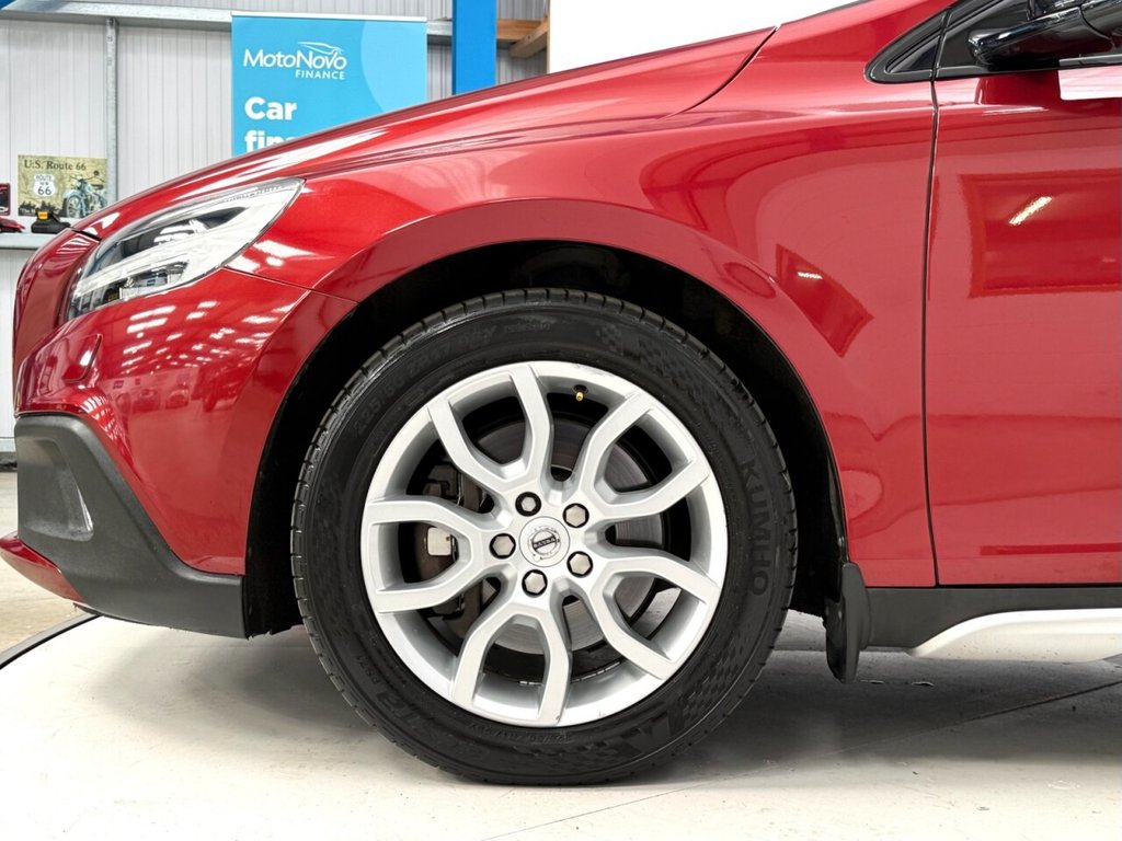 Used Volvo V40 2017 for sale - 78110730: Photo 11