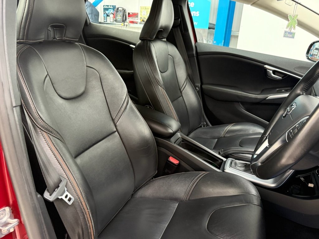 Used Volvo V40 2017 for sale - 78110730: Photo 17