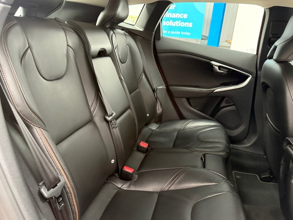 Used Volvo V40 2017 for sale - 78110730: Photo 32