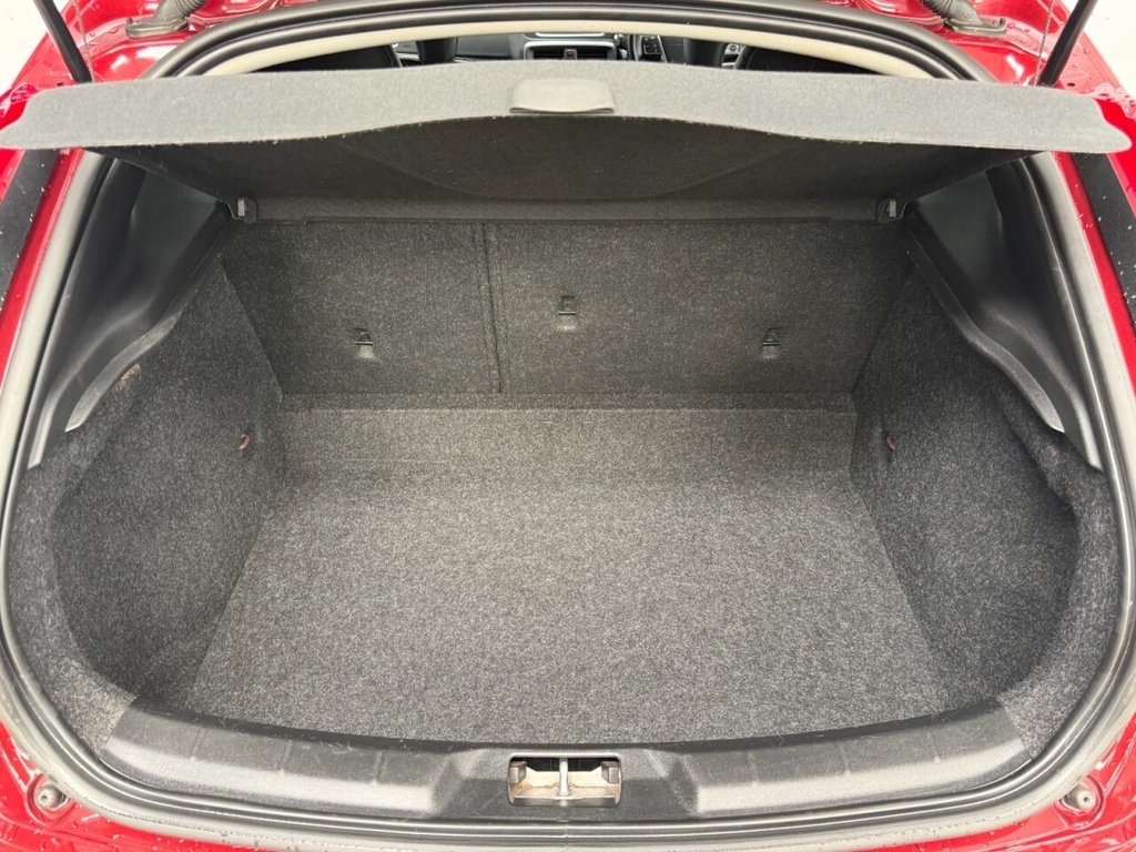 Used Volvo V40 2017 for sale - 78110730: Photo 34