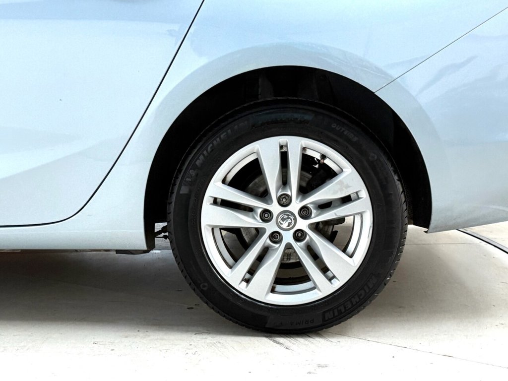 Used Vauxhall Astra 2018 for sale - 76686668: Photo 14