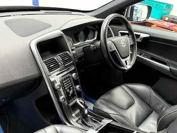 Used Volvo XC60 2017 for sale - 79438417: Photo