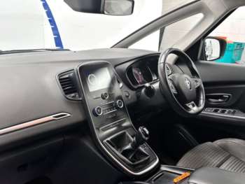 Used Renault Scenic 2018 for sale - 73447411: Photo
