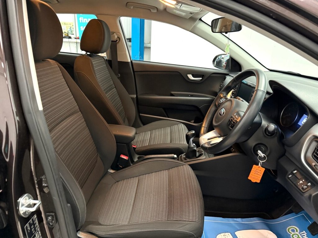 Used Kia Stonic 2018 for sale - 76711236: Photo 17