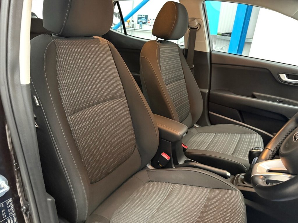 Used Kia Stonic 2018 for sale - 76711236: Photo 18