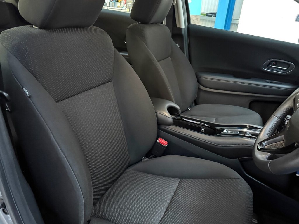 Used Honda HR-V 2017 for sale - 76686452: Photo 17