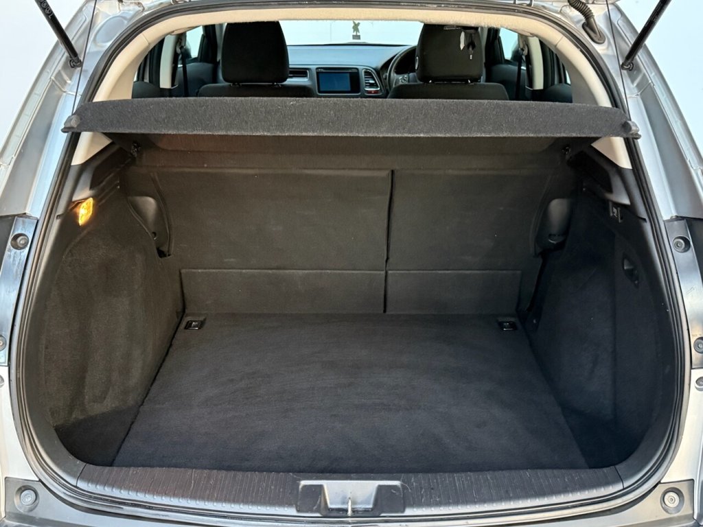 Used Honda HR-V 2017 for sale - 76686452: Photo 32