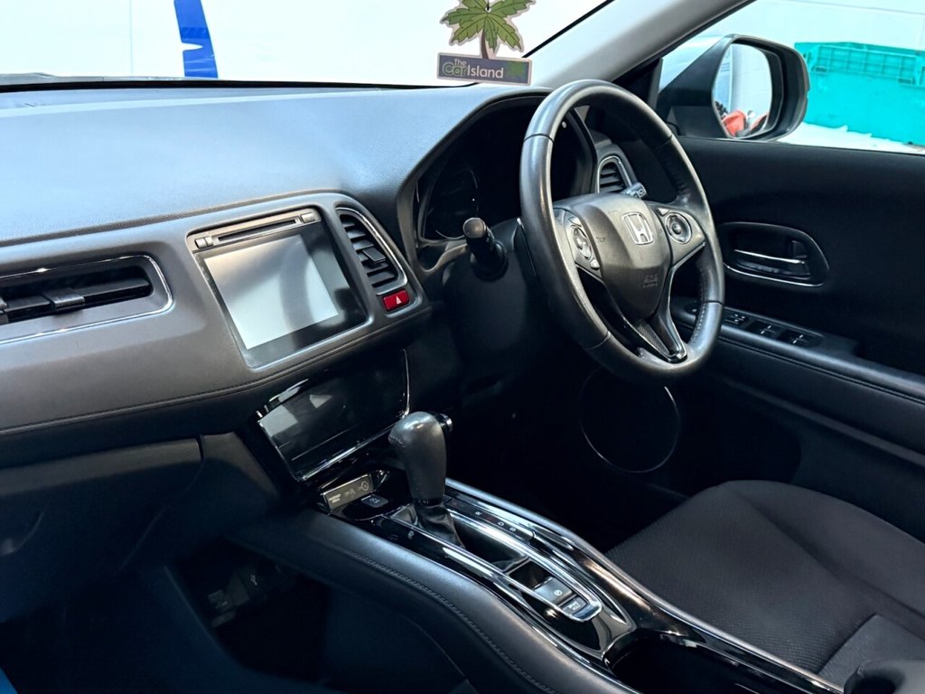 Used Honda HR-V 2017 for sale - 76686452: Photo 4