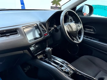 Used Honda HR-V 2017 for sale - 76686452: Photo