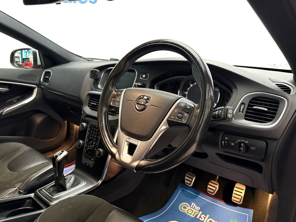 Used Volvo V40 2017 for sale - 76711251: Photo 15