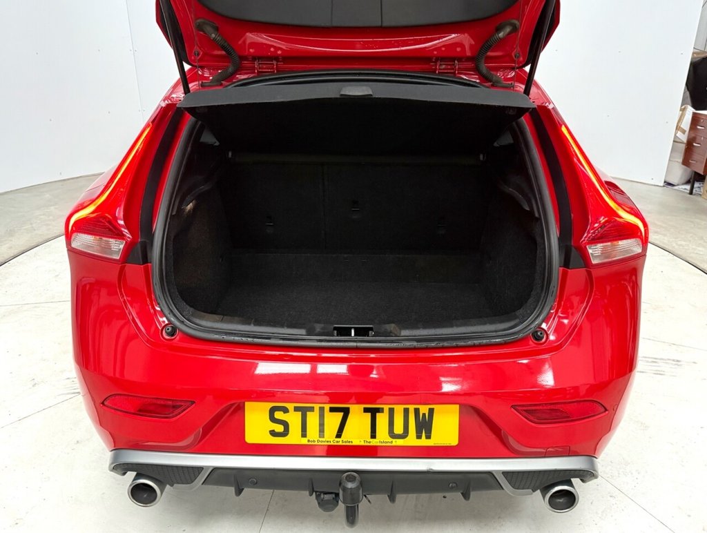 Used Volvo V40 2017 for sale - 76711251: Photo 33