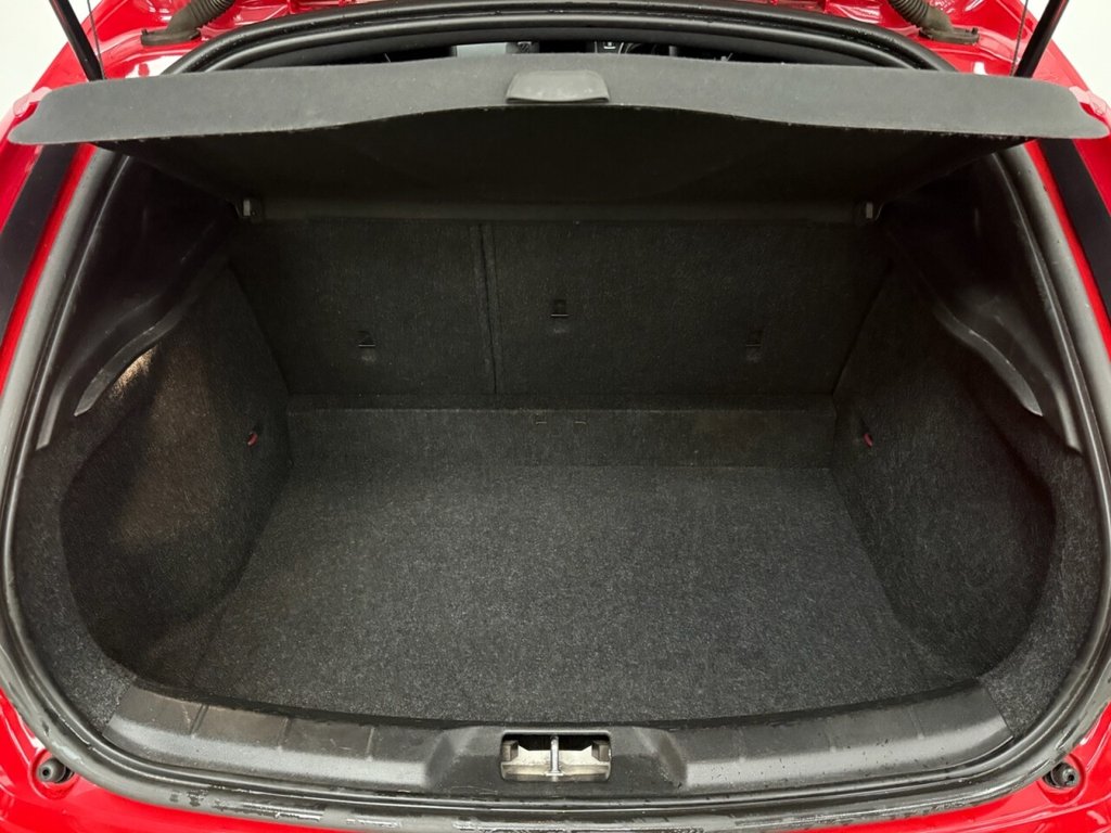 Used Volvo V40 2017 for sale - 76711251: Photo 34