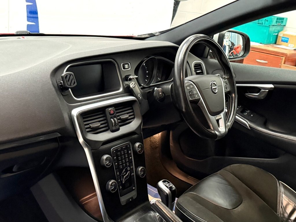 Used Volvo V40 2017 for sale - 76711251: Photo 4