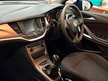 Used Vauxhall Astra 2018 for sale - 77014274: Photo