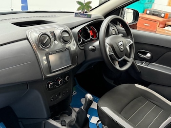 Used Dacia Sandero Stepway 2018 for sale - 78930609: Photo