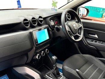 Used Dacia Duster 2021 for sale - 76910404: Photo