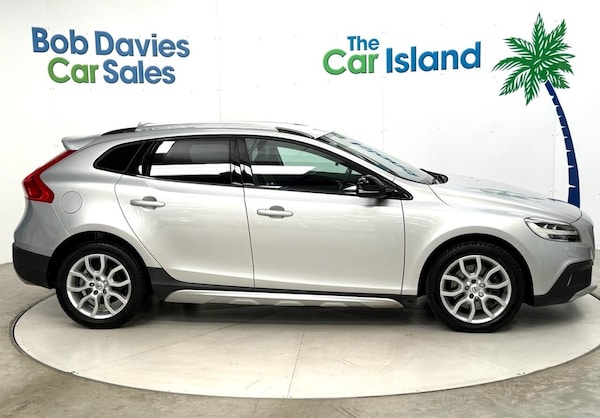 Used Volvo V40 2017 for sale - 76235614: Photo 10